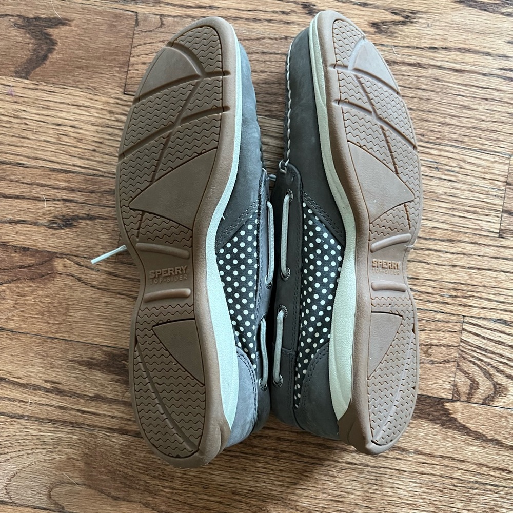 Grey Sperry’s - Picture 5 of 6